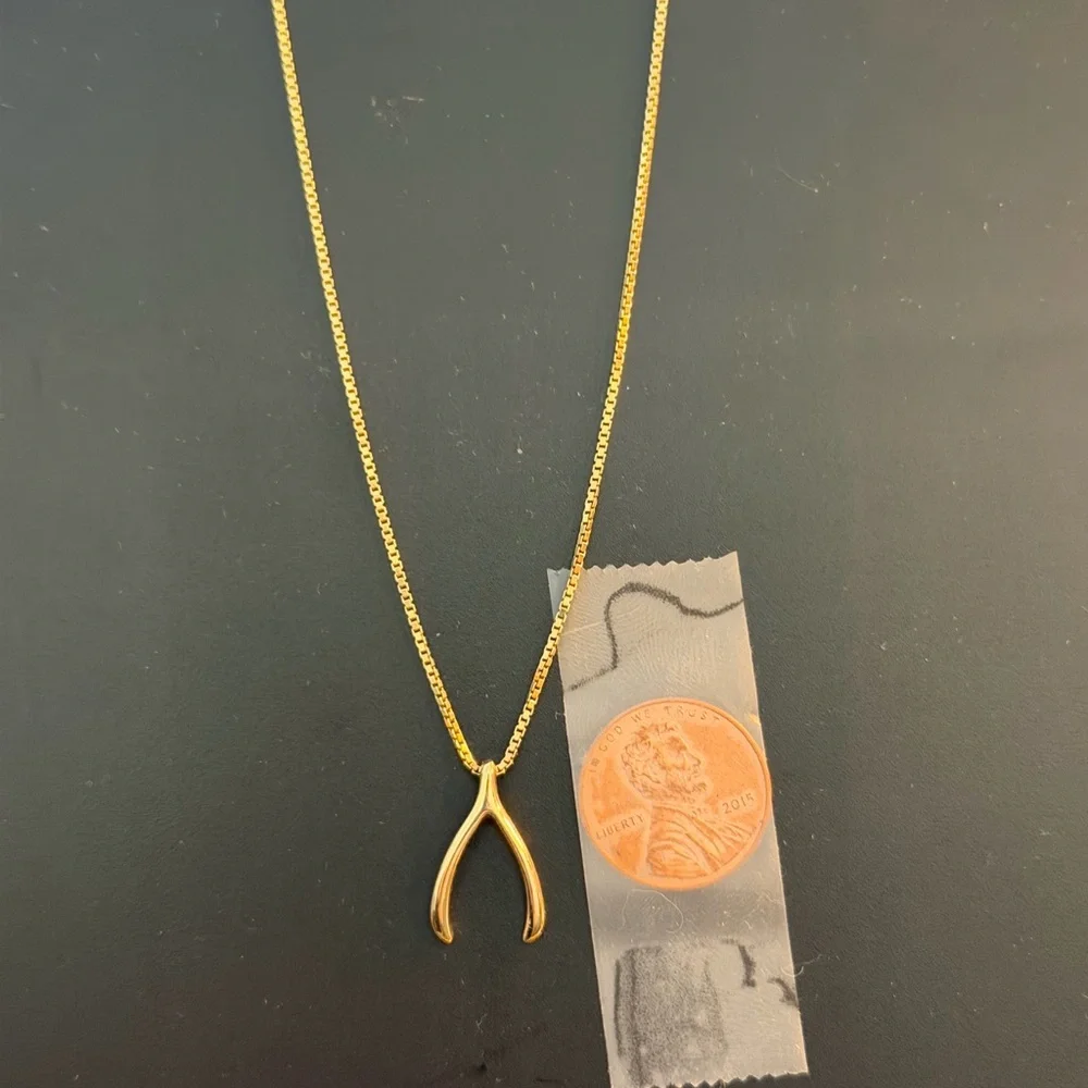 14k Solid 18in delicate box chain wishbone pendant - Picture 4 of 5